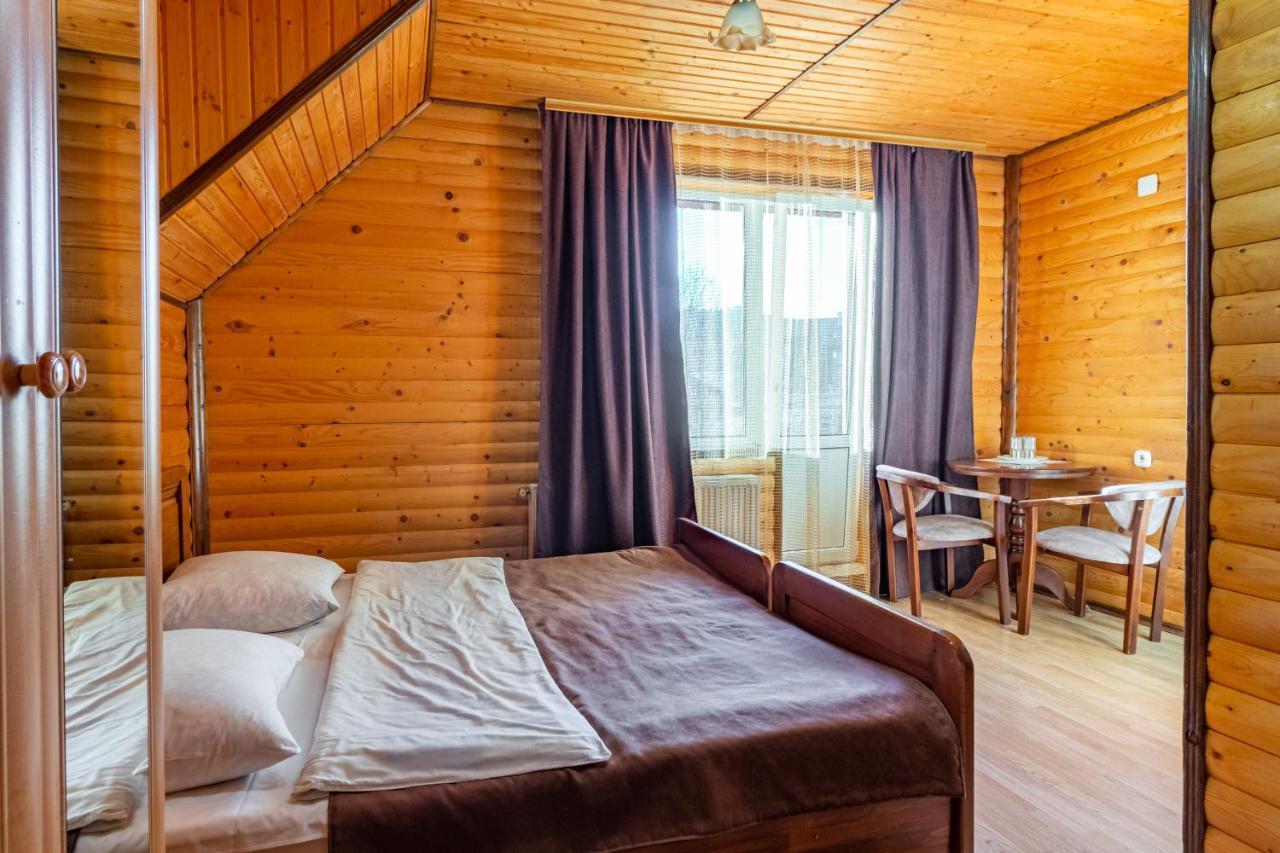 Hotel Гуцульська Світлиця Bukovel Esterno foto