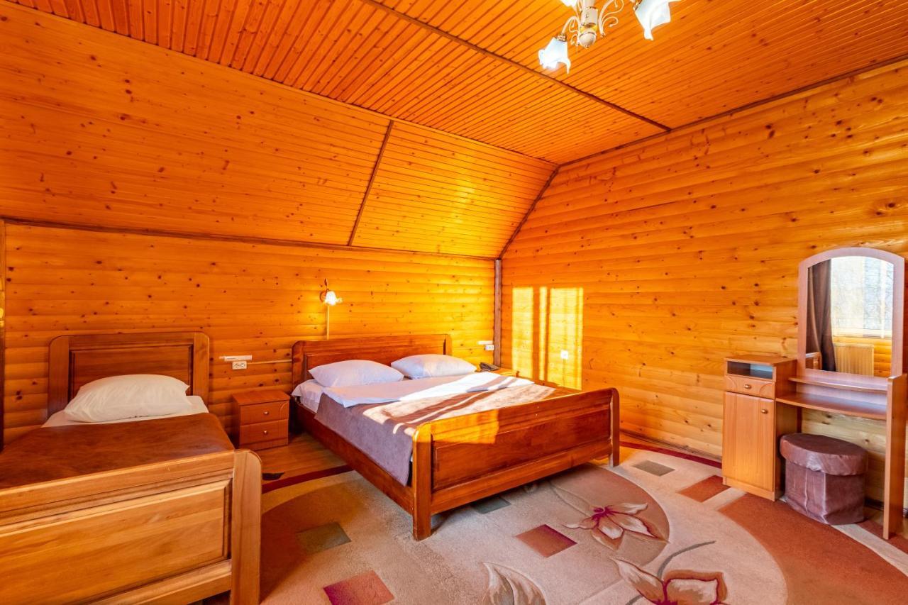 Hotel Гуцульська Світлиця Bukovel Esterno foto