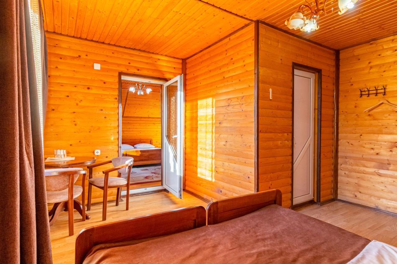 Hotel Гуцульська Світлиця Bukovel Esterno foto
