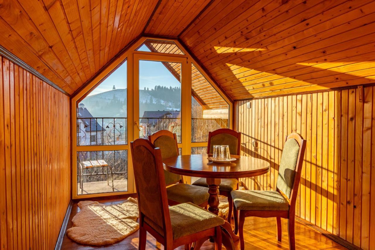 Hotel Гуцульська Світлиця Bukovel Esterno foto