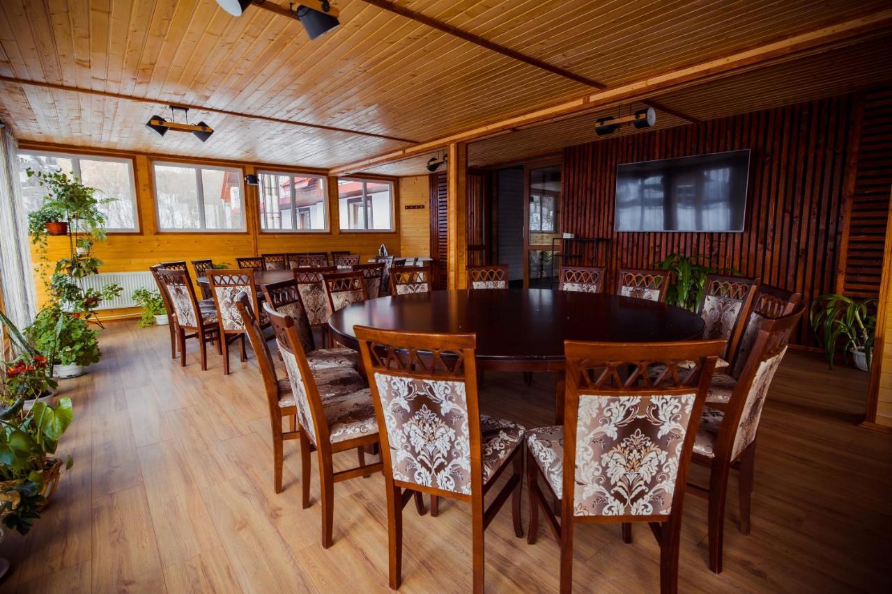 Hotel Гуцульська Світлиця Bukovel Esterno foto