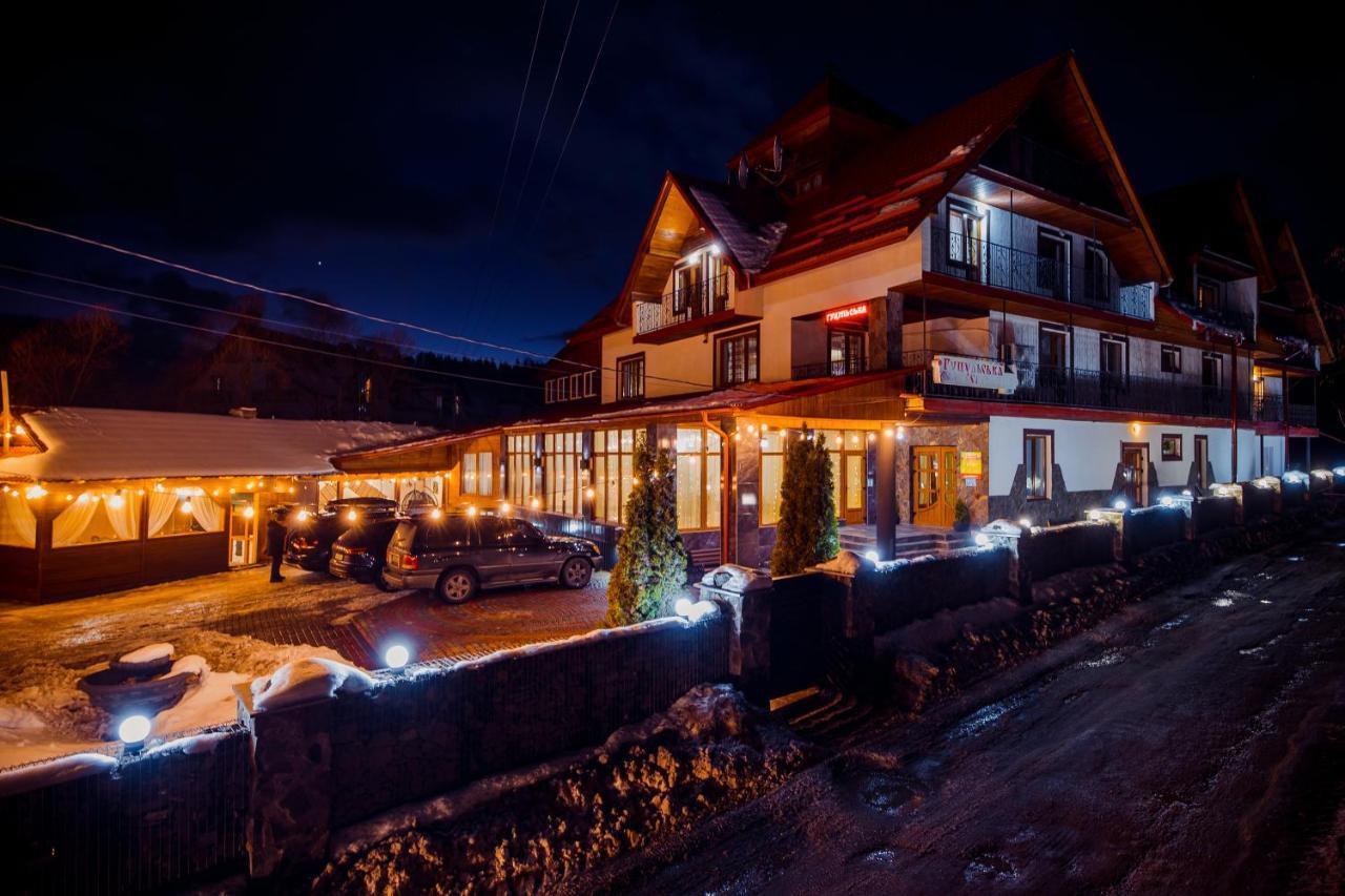 Hotel Гуцульська Світлиця Bukovel Esterno foto