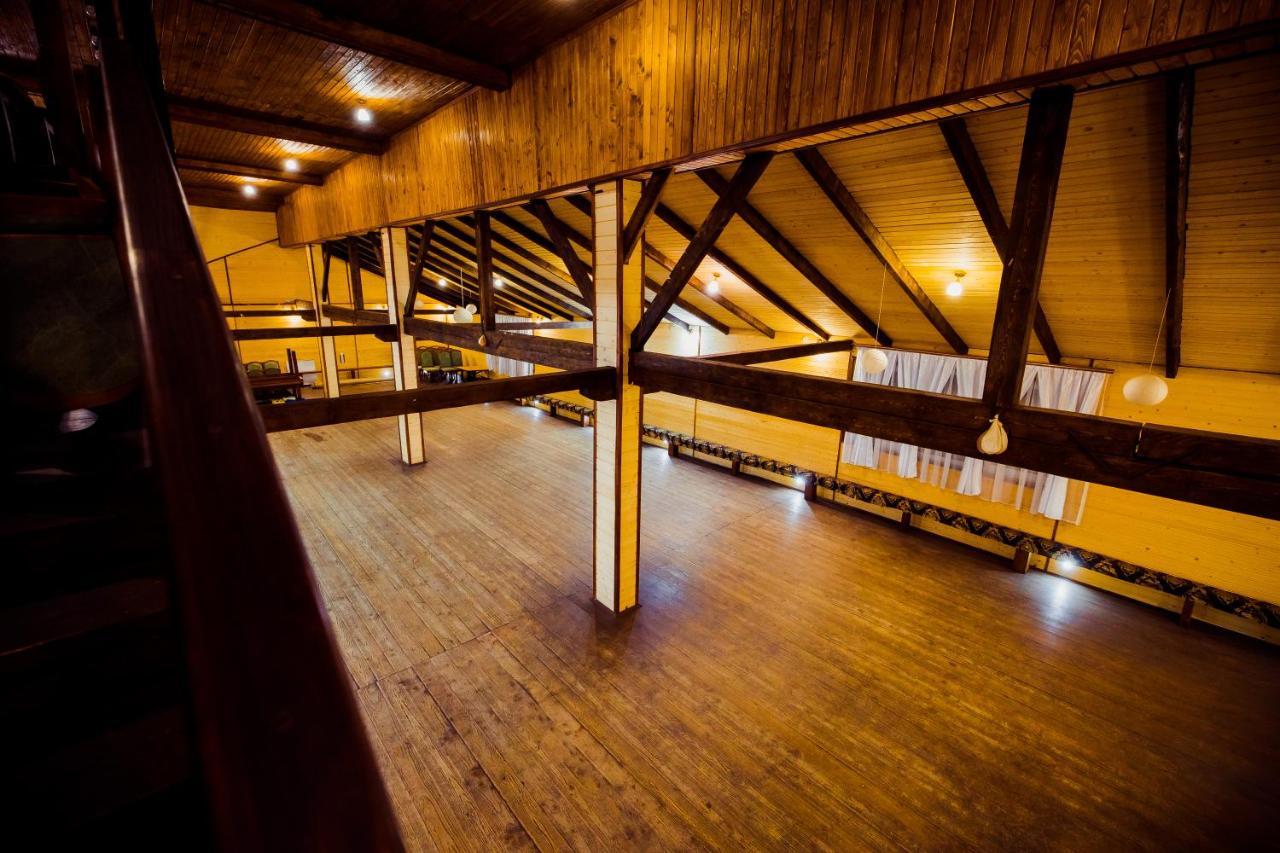 Hotel Гуцульська Світлиця Bukovel Esterno foto