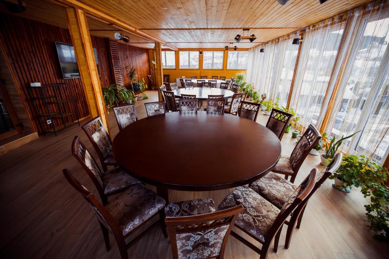 Hotel Гуцульська Світлиця Bukovel Esterno foto
